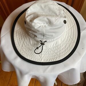 DORFMAN PACIFIC CO Men’s White Bucket Hat Size S/M